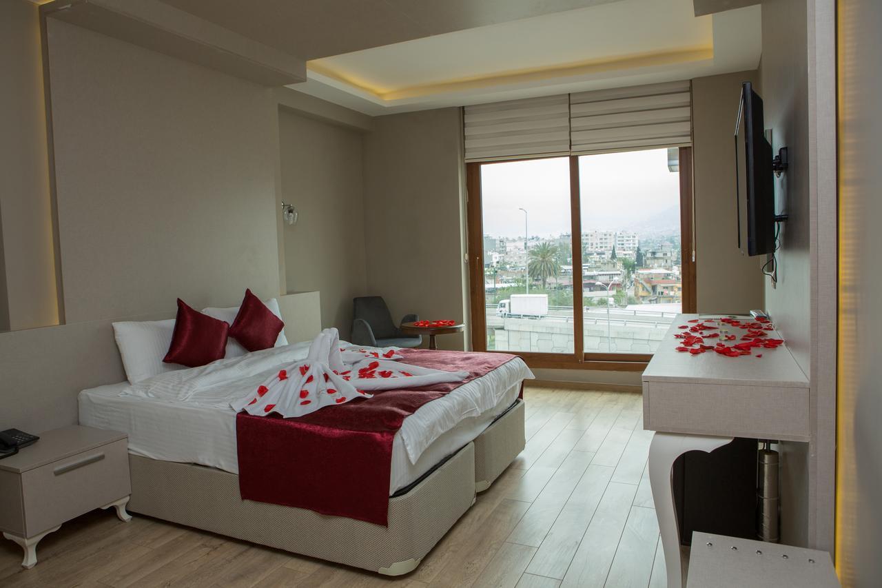 Akcali Hotel İskenderun Exterior foto